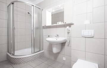 Фото номера Стандартный двухместный номер с 1 кроватью Отель Holimo Hotel г. Строне-Слёнске 4