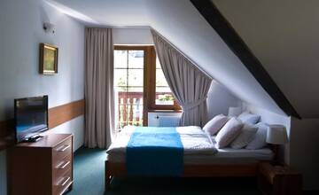 Фото номера Апартаменты с видом на горы Отель Hotel Górski г. Строне-Слёнске 3