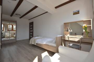 Фото Апартаменты Poduszka Apartamenty Zielony Dom г. Строне-Слёнске 3