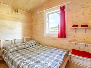 Фото номера Two-Bedroom Chalet with Terrace and Lake View Лоджи Osada Pstrąga г. Строне-Слёнске 24